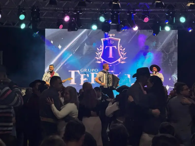 Música e tradição marcam noite da Semana Farroupilha em Nova Prata - Studio TV