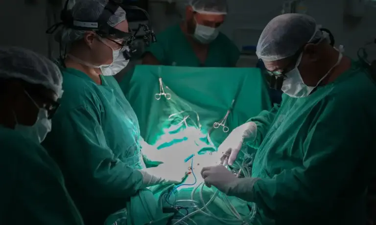 Nova lei cria estratégia nacional para avaliar qualidade de hospitais e clínicas no Brasil - Studio TV