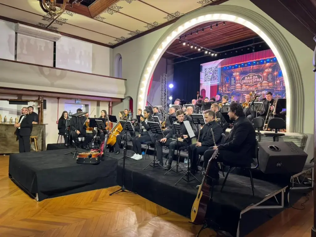 Orquestra de Sopros de Veranópolis reúne grande público no espetáculo “Bar da Orquestra” - Studio TV