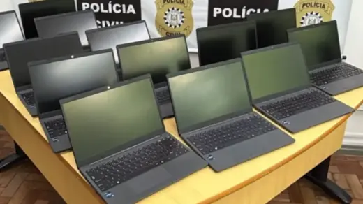 Polícia Civil recupera 13 notebooks furtados de agências da Caixa em Porto Alegre - Studio TV