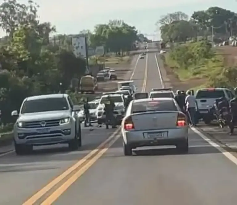 Policial rodoviário é atropelado durante abordagem na ERS-344, em Santo Ângelo - Studio TV