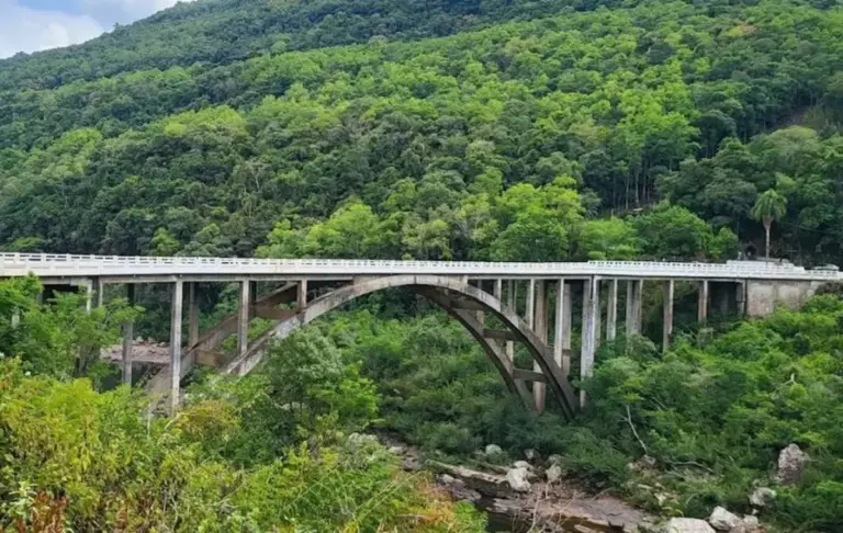 Ponte sobre o Rio das Antas na BR-116 é interditada após danos causados pelas chuvas - Studio TV