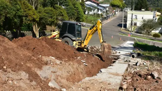 Prefeitura nos Bairros já mobiliza melhorias no São Pelegrino antes da programação de sábado - Studio TV