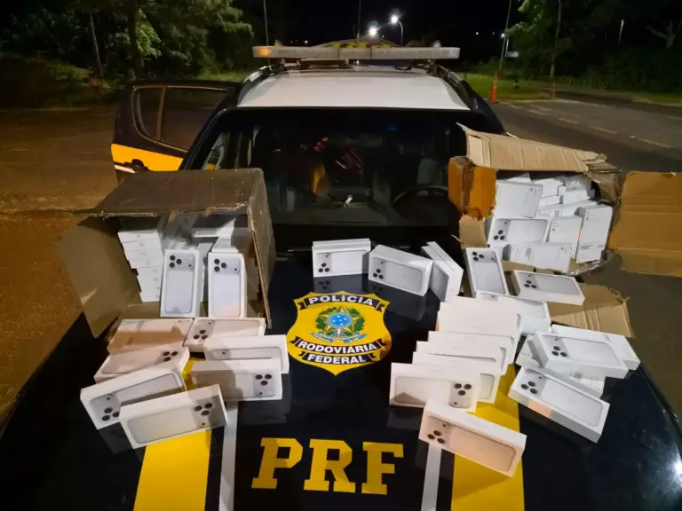 PRF apreende 116 iPhones avaliados em R$ 900 mil na BR-290 no RS - Studio TV