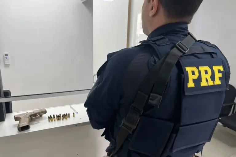 PRF prende homem com pistola Glock e 18 munições na BR-386, em Paverama - Studio TV