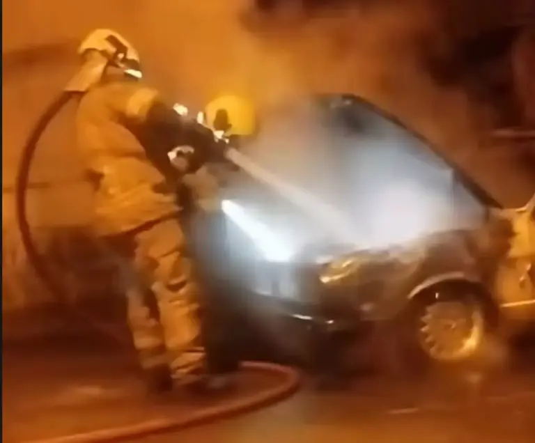 Princípio de incêndio em veículo mobiliza Bombeiros em Bento Gonçalves - Studio TV