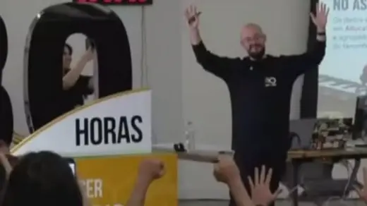 Professor gaúcho completa maratona de 80 horas de aulas e busca recorde mundial - Studio TV