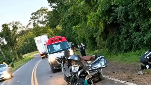 Quatro pessoas ficam feridas após carro capotar na Região Noroeste do RS - Studio TV