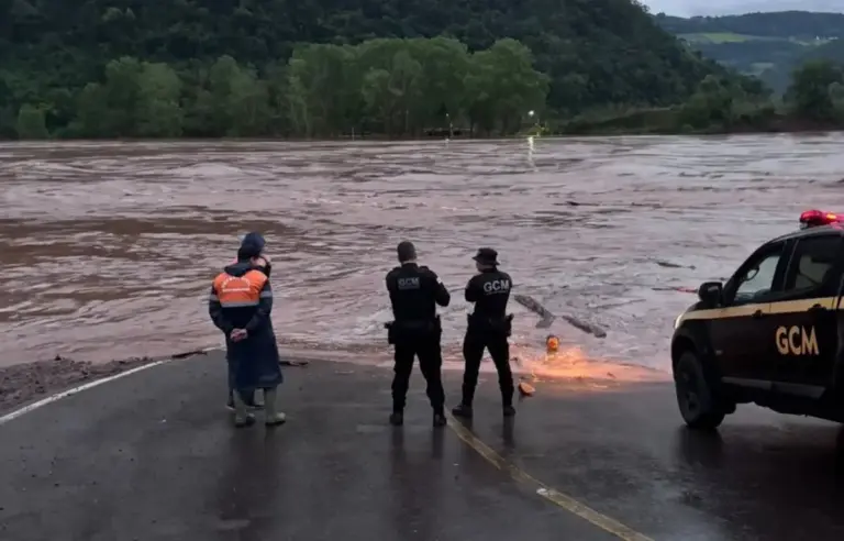 Rio das Antas recua após noite de alerta e retirada preventiva de famílias em Bento Gonçalves - Studio TV