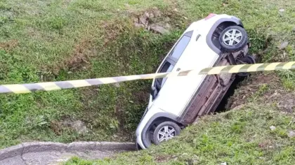 Saída de pista deixa jovem ferido na ERS-122, em Farroupilha - Studio TV