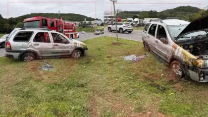 Saída de pista na BR-470 causa apenas danos materiais em Garibaldi - Studio TV