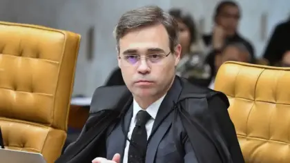 Mendonça defende análise pelo plenário do STF de diálogos atribuídos a Vorcaro e Moraes - Studio TV