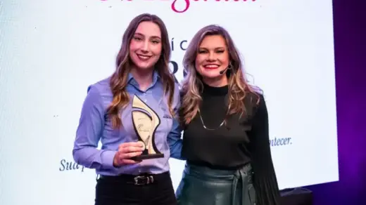 Vice-presidente da Vinícola Aurora é homenageada no 1º Prêmio Campo e Batom da Expointer - Studio TV