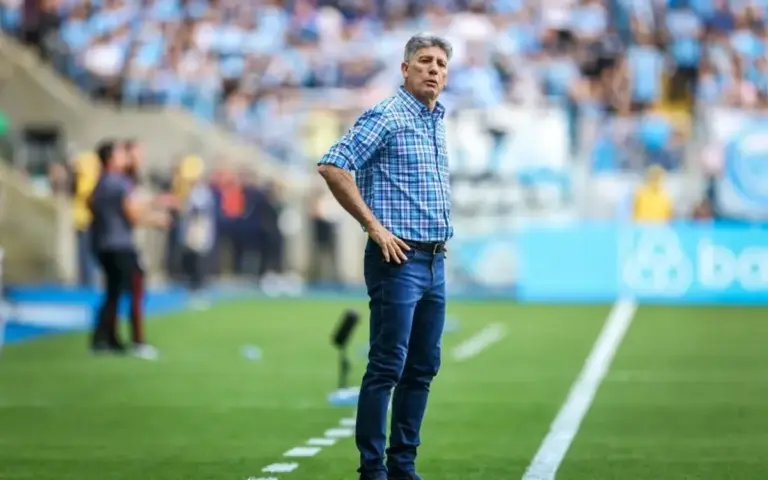 Grêmio acelera busca por novo técnico após saída de Luís Castro - Studio TV