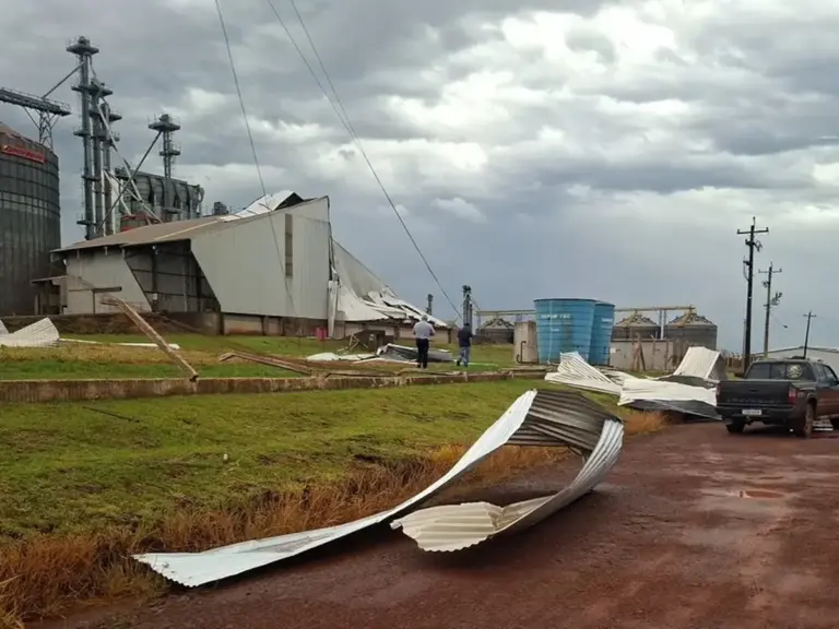 Temporal deixa rastro de destruição em Giruá e Cerro Largo - Studio TV