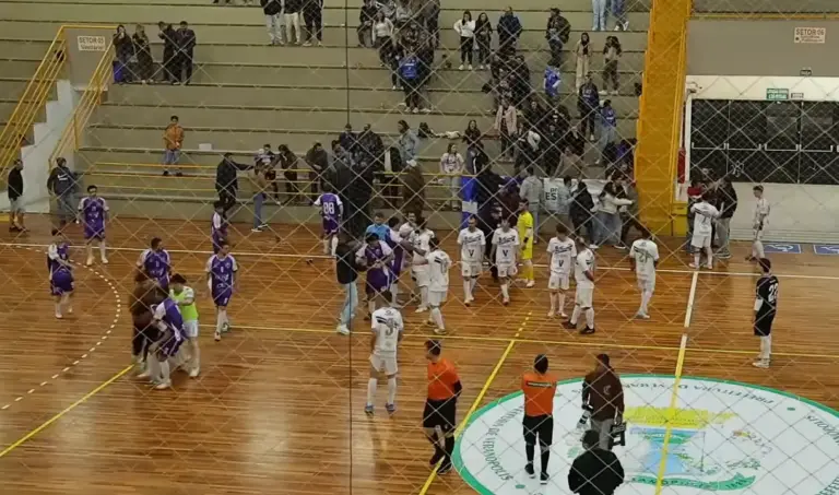 Veranópolis elimina dois times do Municipal de Futsal após briga generalizada - Studio TV