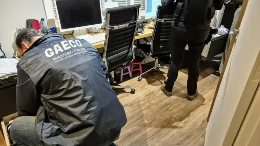 Vereador, advogado e dirigentes são alvos de operação que apura desvio de mais de R$ 2 milhões da saúde em Porto Alegre - Studio TV
