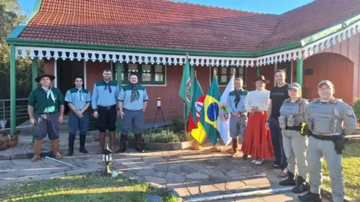 Vila Flores recebe centelha da Chama Crioula Estadual - Studio TV