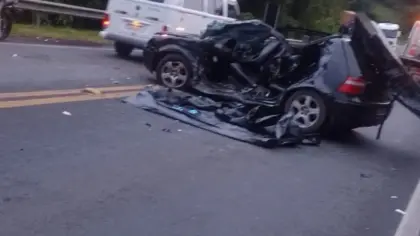 Acidente deixa um morto e dois feridos graves na manhã deste sábado na BR-470, em Bento Gonçalves - Studio TV