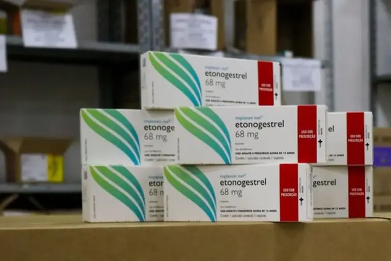 Anvisa amplia prazo do Implanon para cinco anos; usuárias devem buscar avaliação - Studio TV