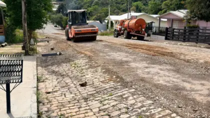 Bairro Sagrado Coração de Jesus recebe preparação para pavimentação asfáltica em Veranópolis - Studio TV
