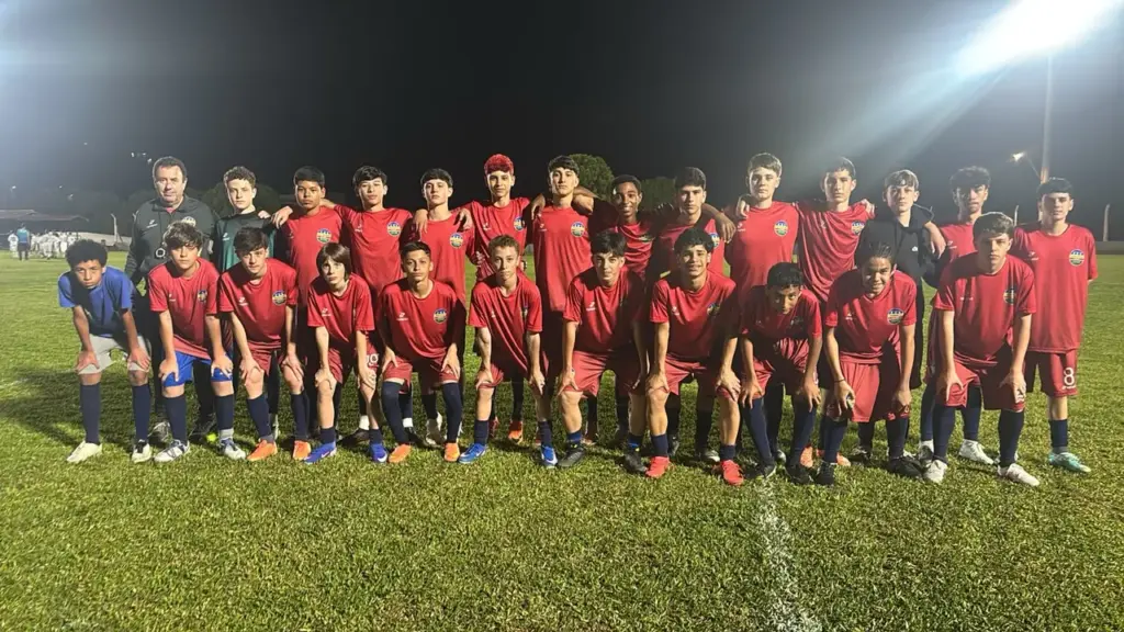 Equipe das categorias de base do VEC em Serafina Corrêa