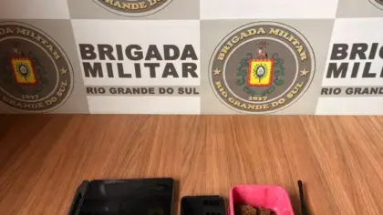 Brigada Militar apreende drogas durante operação em Bento Gonçalves; jovem de 19 anos é levado à delegacia - Studio TV