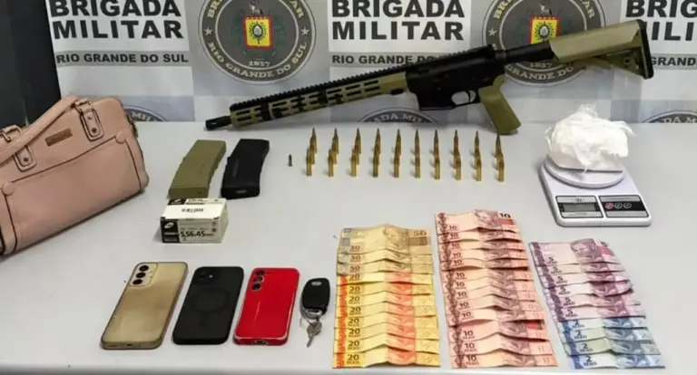 Brigada Militar apreende fuzil e prende três pessoas na BR-116, em Caxias do Sul - Studio TV