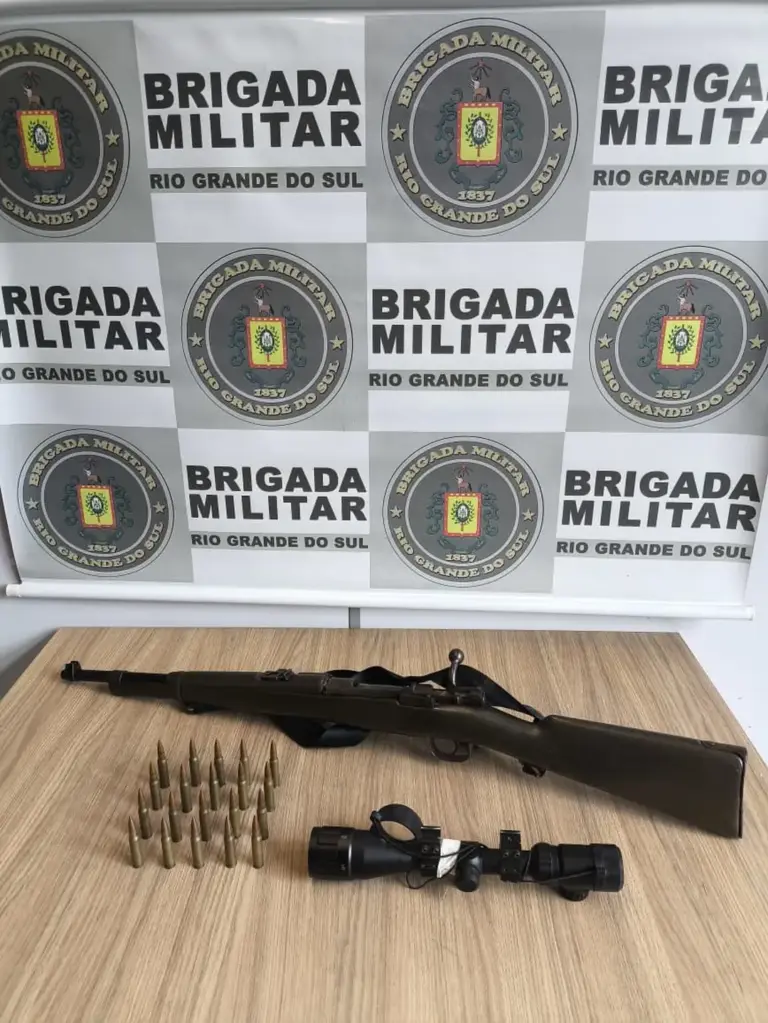 Brigada Militar prende homem e apreende fuzil calibre 7,62 mm em Pinto Bandeira - Studio TV