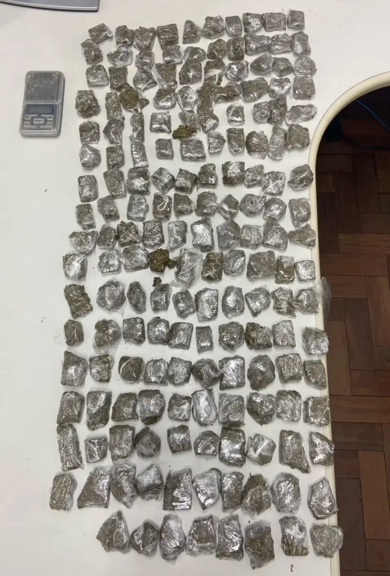 Brigada Militar prende homem e apreende mais de 1 kg de maconha durante operação em Bento Gonçalves - Studio TV