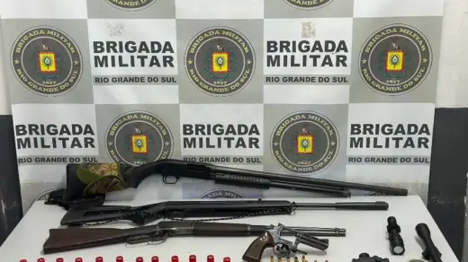 Brigada Militar prende homem e apreende quatro armas de fogo em Caxias do Sul - Studio TV
