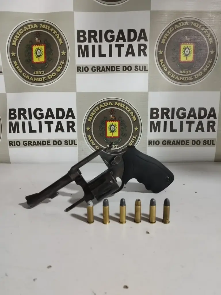 Brigada Militar prende suspeito de roubo e recupera motocicleta em Fagundes Varela - Studio TV