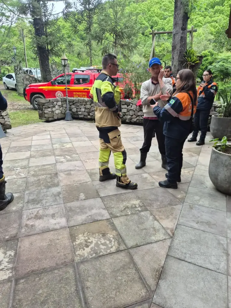 Buscas por jovem desaparecido em rio continuam em Gramado - Studio TV