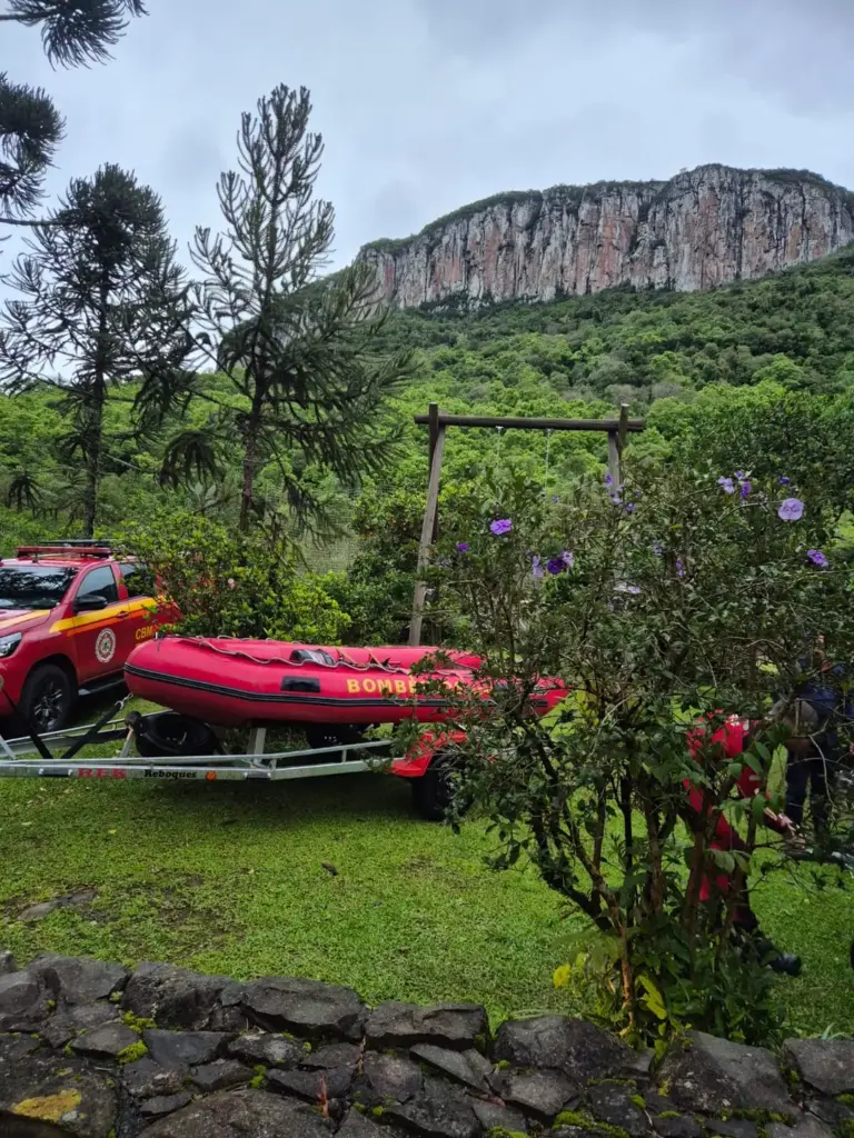 Buscas por jovem desaparecido em rio continuam em Gramado - Studio TV