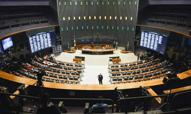 Câmara aprova aumento do limite de faturamento do MEI para R$ 140 mil e perdão de dívidas - Studio TV