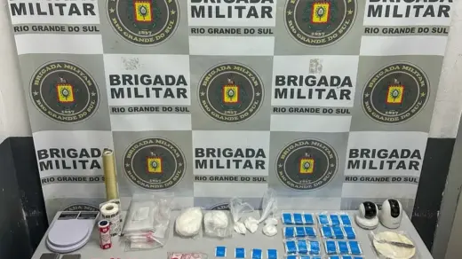 Casal é preso com mais de 1 kg de droga em Caxias do Sul - Studio TV