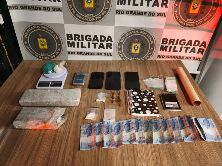 Casal é preso por tráfico de drogas e quase 1,4 kg de maconha é apreendido em Garibaldi - Studio TV