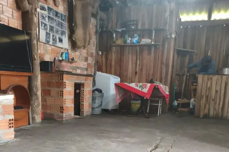 Clínica clandestina é interditada em Balneário Pinhal, e polícia investiga possíveis maus-tratos - Studio TV