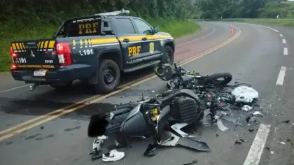 Colisão entre motocicletas deixa duas pessoas mortas na BR-116, na Serra Gaúcha - Studio TV
