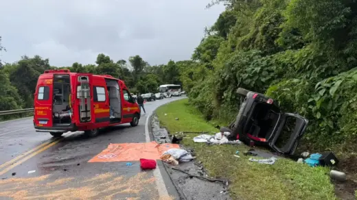 Colisão frontal deixa feridos na BR-470 entre Bento Gonçalves e Veranópolis - Studio TV