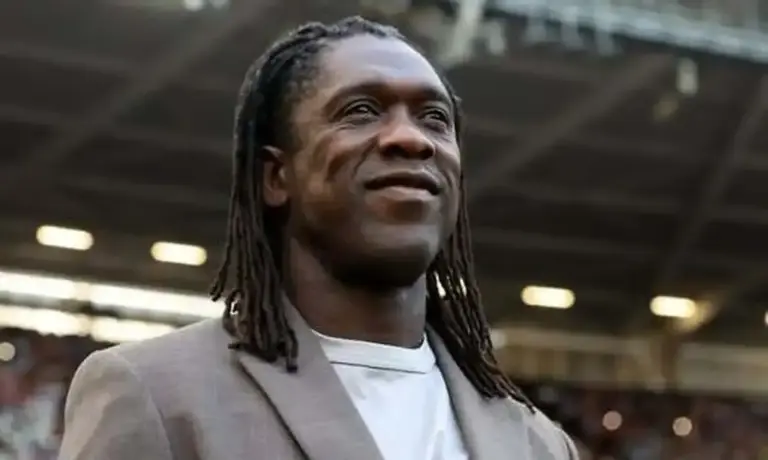 Corinthians anuncia Clarence Seedorf como novo técnico para tentar escapar do rebaixamento - Studio TV