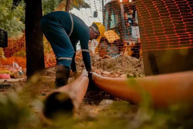 Corsan realiza obras de saneamento e melhorias em ruas de cinco municípios da Serra Gaúcha nesta semana - Studio TV