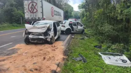Duas pessoas morrem após colisão frontal na ERS-135, em Erechim - Studio TV