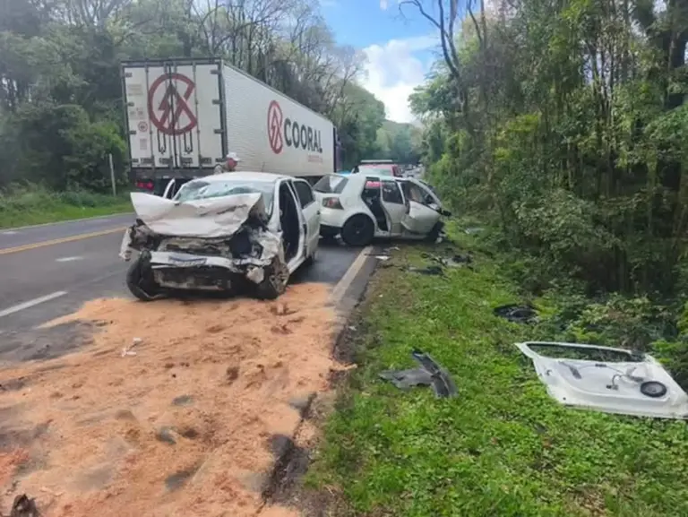 Duas pessoas morrem após colisão frontal na ERS-135, em Erechim - Studio TV