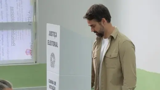 Eduardo Leite defende pacificação política após votar em Pelotas no segundo turno - Studio TV