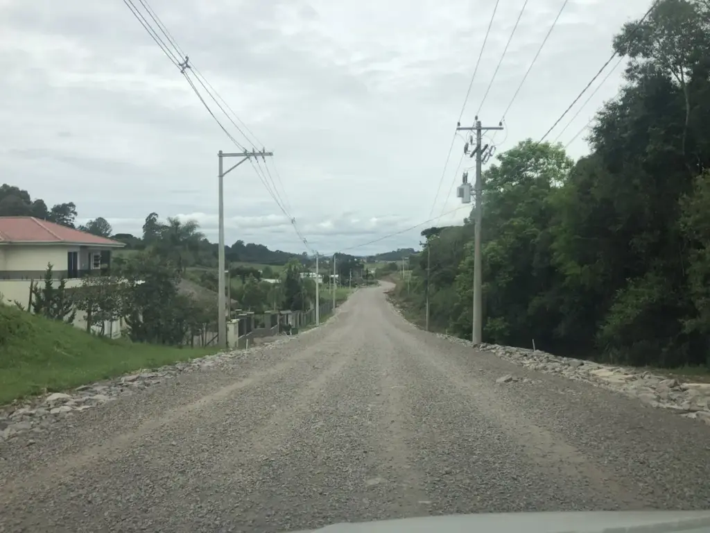 ERS-437 segue com bloqueios diários entre Vila Flores e Antônio Prado devido às obras de recuperação - Studio TV