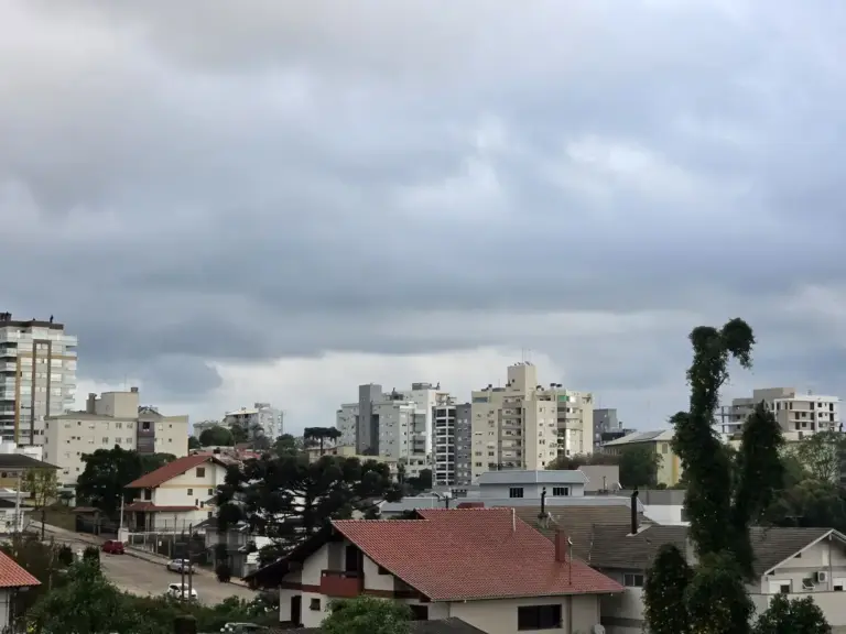 Feriadão de Finados terá chuva e temperaturas de até 25°C em Veranópolis e região - Studio TV