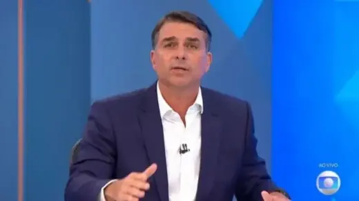 Flávio Bolsonaro anuncia que não participará de debate da Globo nesta quinta-feira - Studio TV