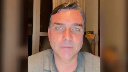 Flávio Bolsonaro diz que crise econômica pode provocar queda de Lula - Studio TV