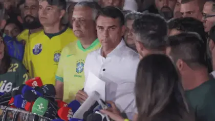 Flávio Bolsonaro recua de anulação da eleição e anuncia ação contra Lula - Studio TV